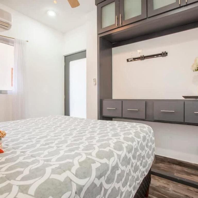 Spectacular Views Pools Walk to Malecon - Apartamento - 24