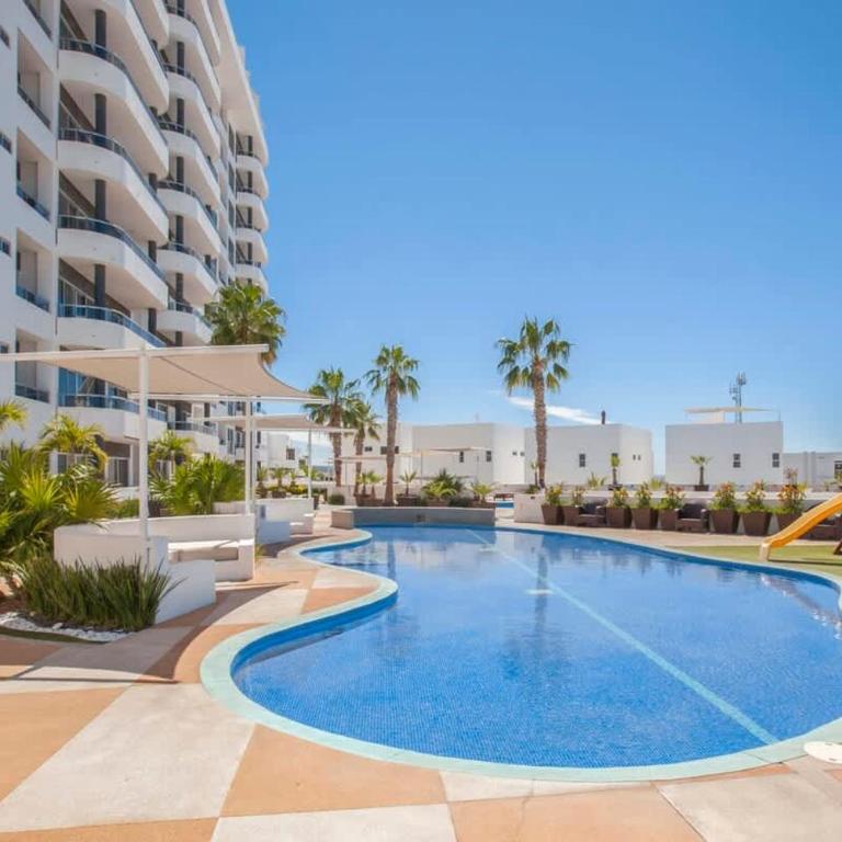 Spectacular Views Pools Walk to Malecon - Apartamento - 34