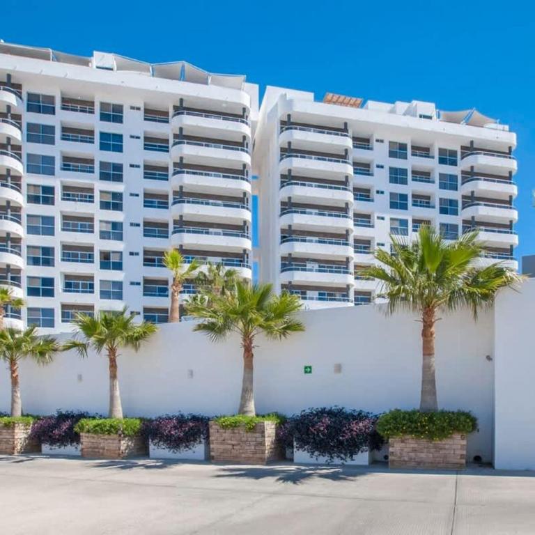 Spectacular Views Pools Walk to Malecon - Apartamento - 37