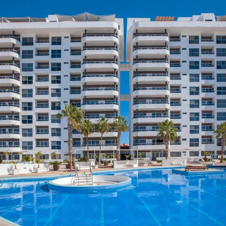 Spectacular Views Pools Walk to Malecon - Apartamento - 38