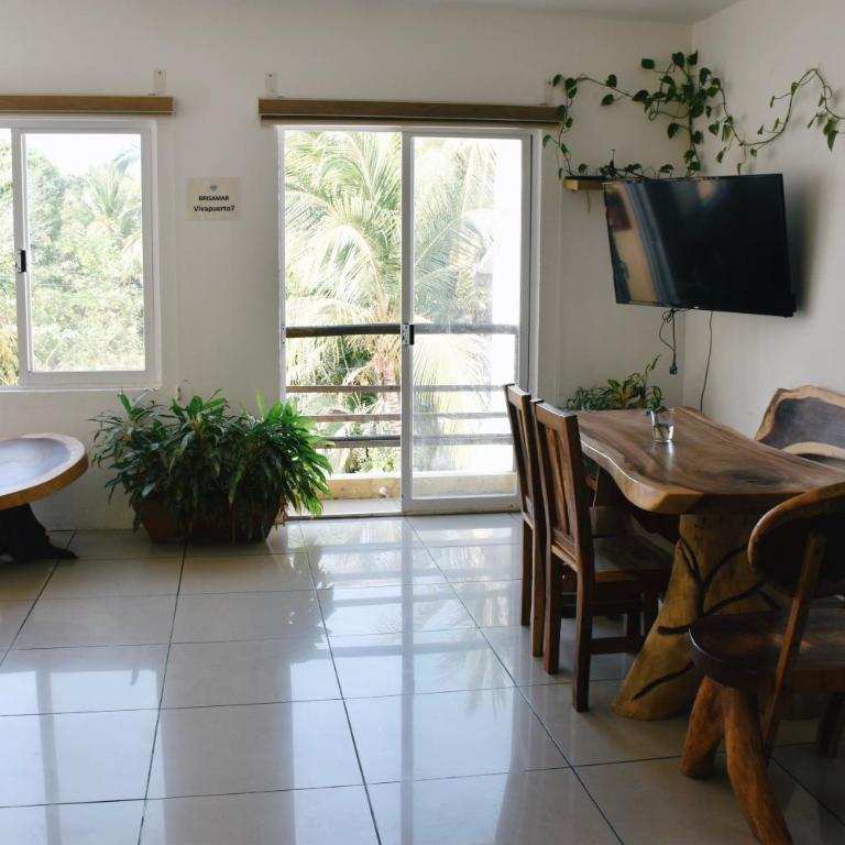BRISAMAR GUESTHOUSE - Habitación Doble con balcón - 12