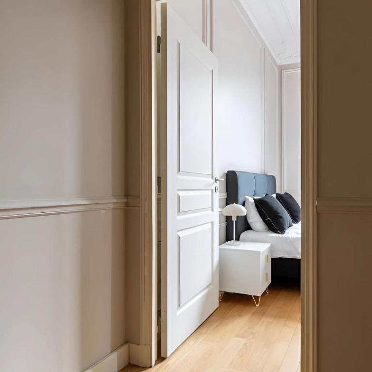 Eiffel View - Elegant 1BR - Terrace - Appartement 1 Chambre avec Balcon et Vue sur la Ville - 15