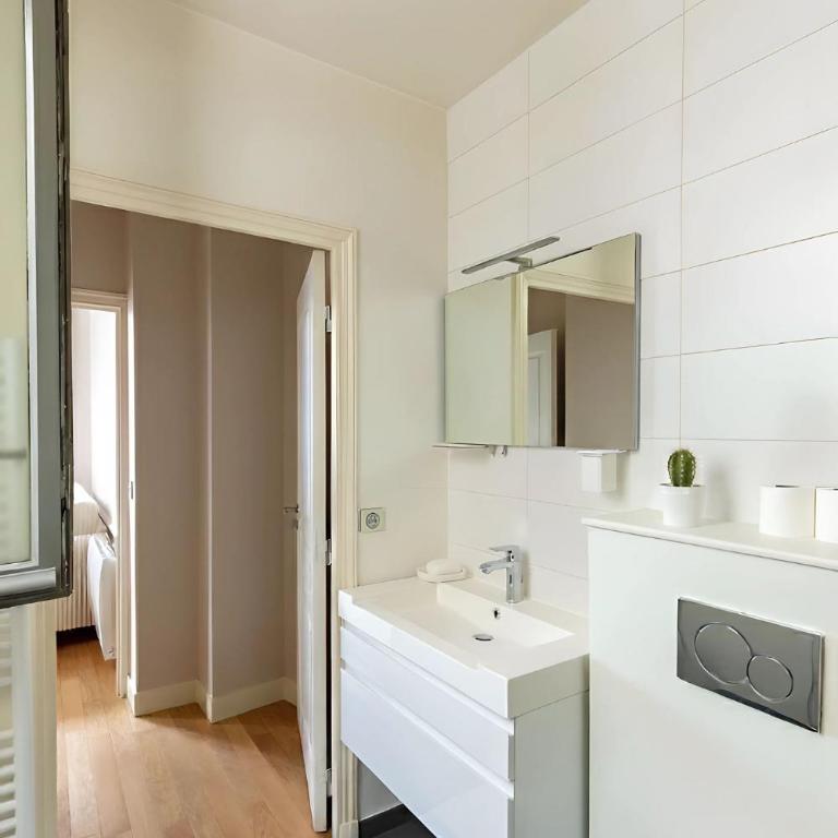 Eiffel View - Elegant 1BR - Terrace - Appartement 1 Chambre avec Balcon et Vue sur la Ville - 21