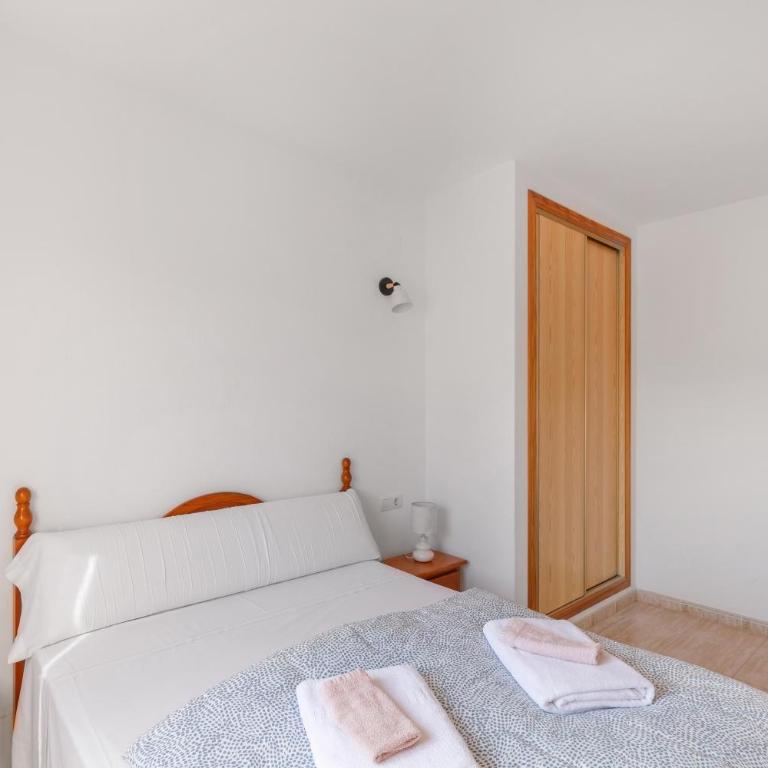 Homely Apartments Sol Y Mar - Two-Bedroom Apartment - 16