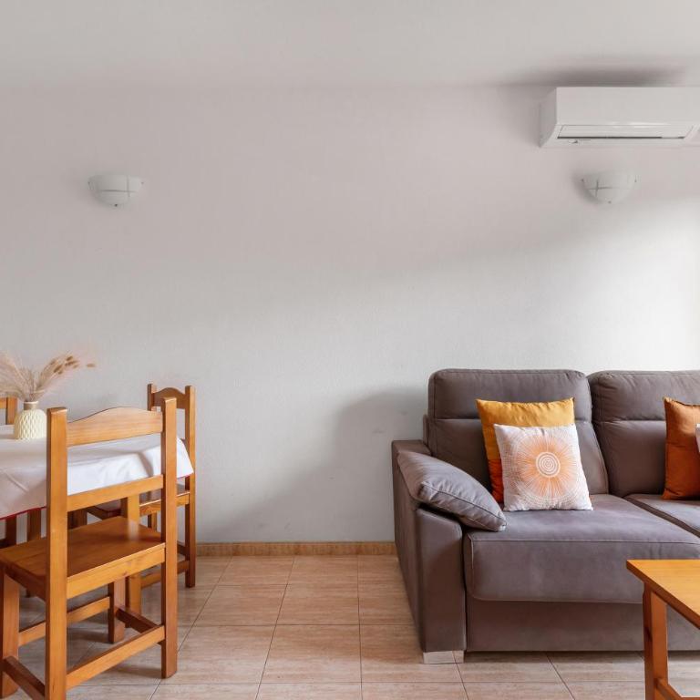 Homely Apartments Sol Y Mar - Two-Bedroom Apartment - 3