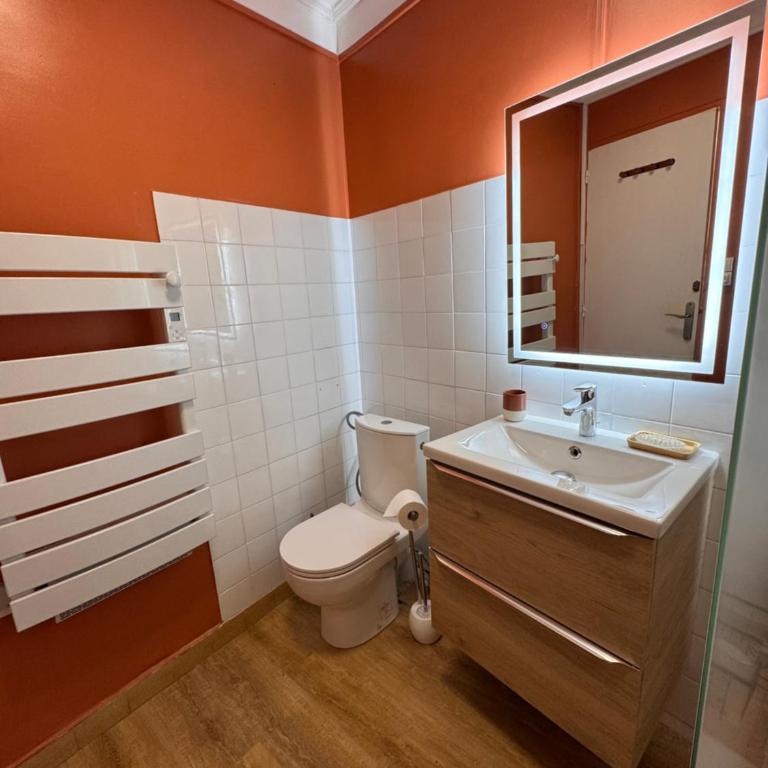 T2 Rénové Climatisé - Plage à Pied - 4 pers - Centre Palavas - Quai Paul Cunq - LaConciergerieByNina - Appartement 1 Chambre - 10