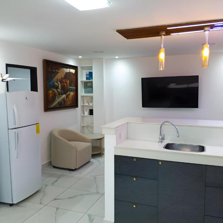 Kennedy Suite acogedora, cerca de la Clínica y Centros Comerciales - Guayaquil - - Apartment - 4