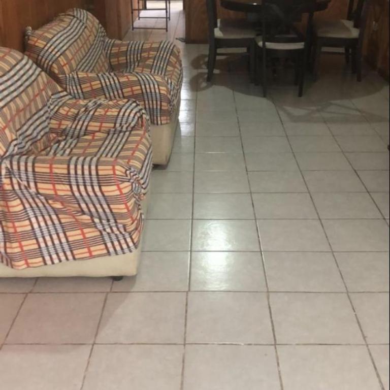 MamiKiki Pangui - Three-Bedroom House - 13