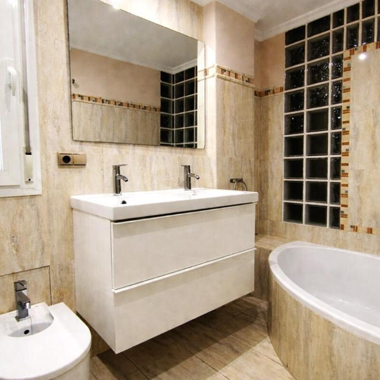Alma Suites en Plaza Virgen del Mar, pleno centro de Almería con 3 dorm y vistas - Apartamento de 3 dormitorios con vistas al parque - 22