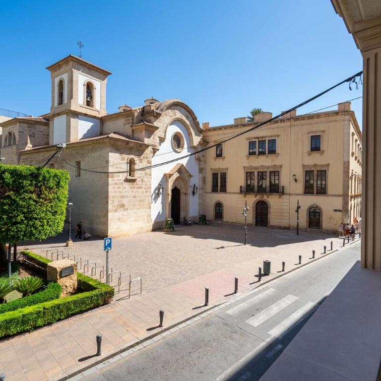 Alma Suites en Plaza Virgen del Mar, pleno centro de Almería con 3 dorm y vistas - Apartamento de 3 dormitorios con vistas al parque - 2