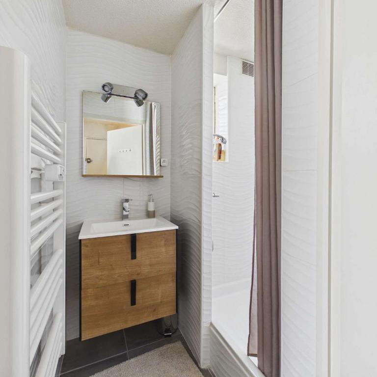Appartement rénové avec parking - pers. - FR-1-326-874 - Apartamento - 9
