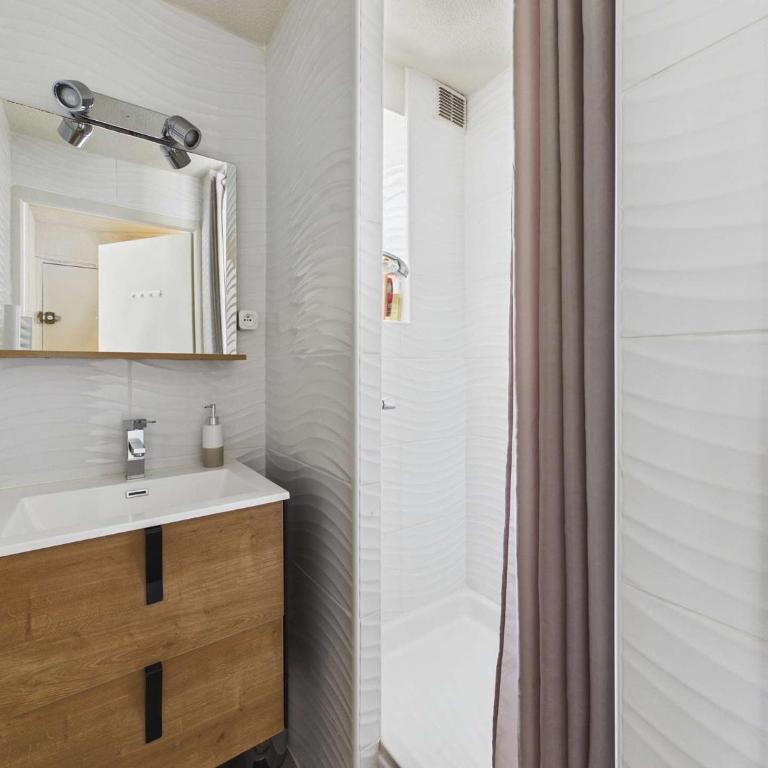 Appartement rénové avec parking - pers. - FR-1-326-874 - Apartamento - 10