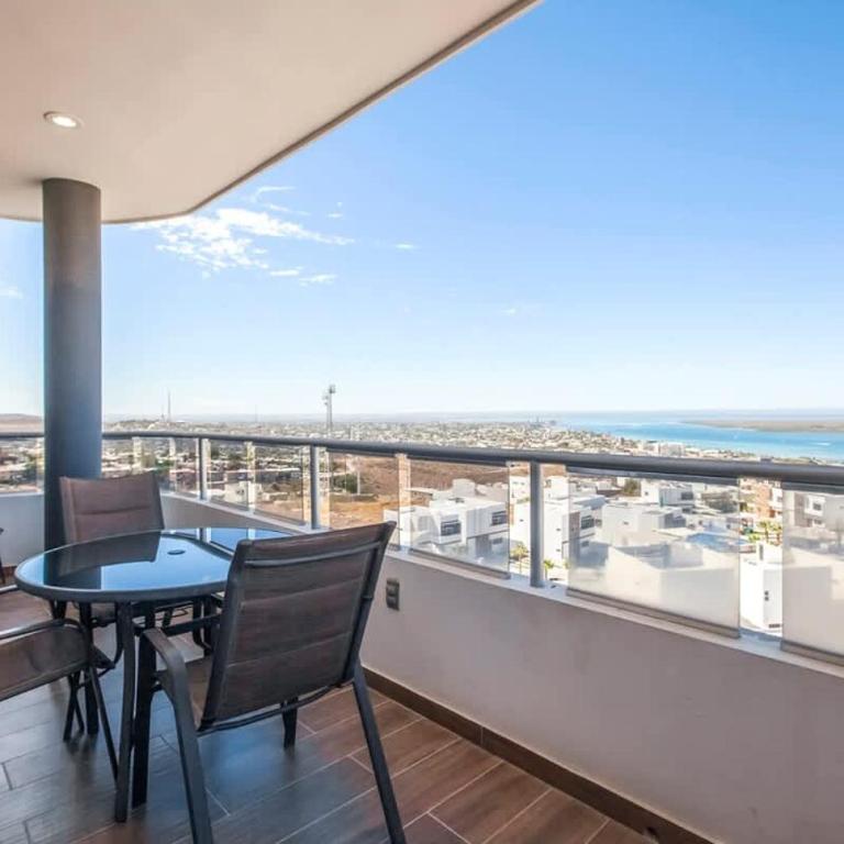7th-floor incredible ocean view 2 pools - Apartment - 10