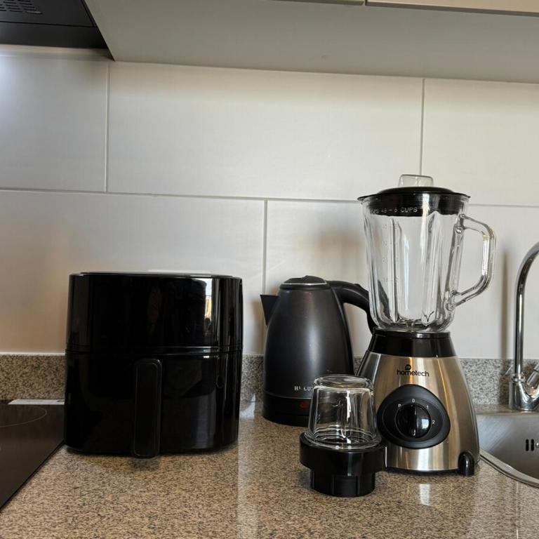 Apartamento Cerca a Embajada Americana y Solca en Centro Norte GYM - Two-Bedroom Apartment - 2