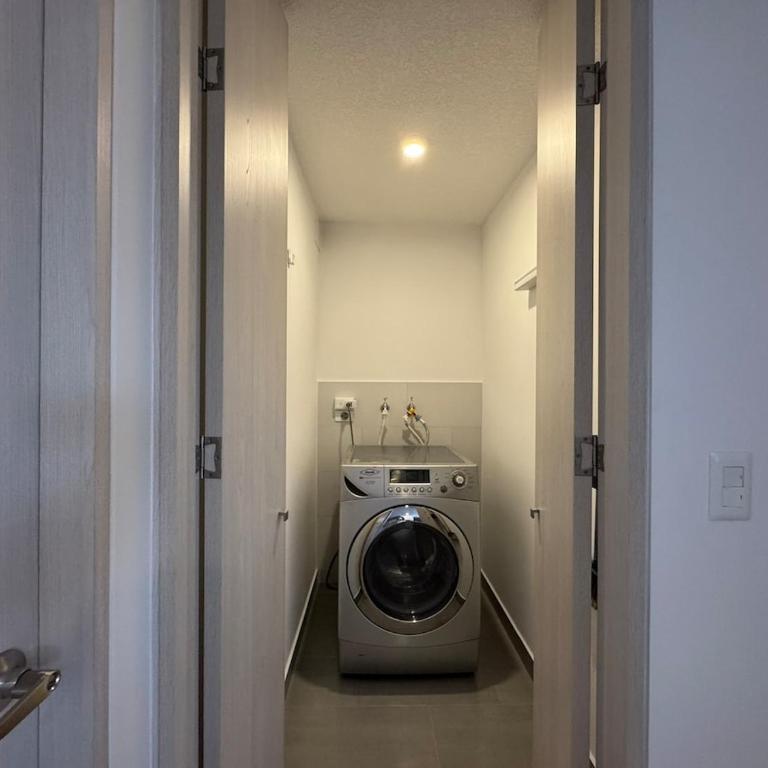 Apartamento Cerca a Embajada Americana y Solca en Centro Norte GYM - Two-Bedroom Apartment - 25