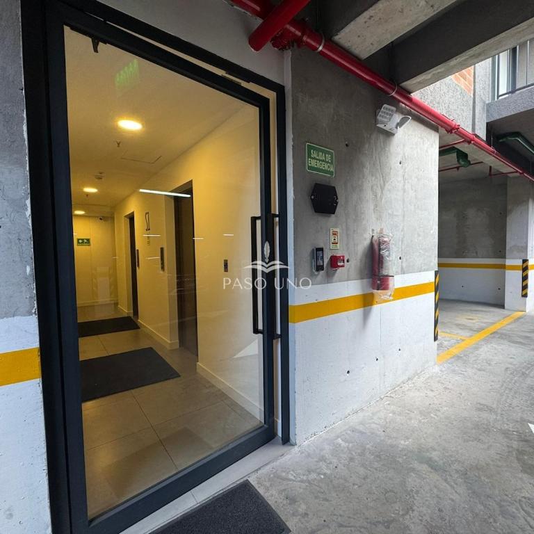 Apartamento Cerca a Embajada Americana y Solca en Centro Norte GYM - Two-Bedroom Apartment - 35