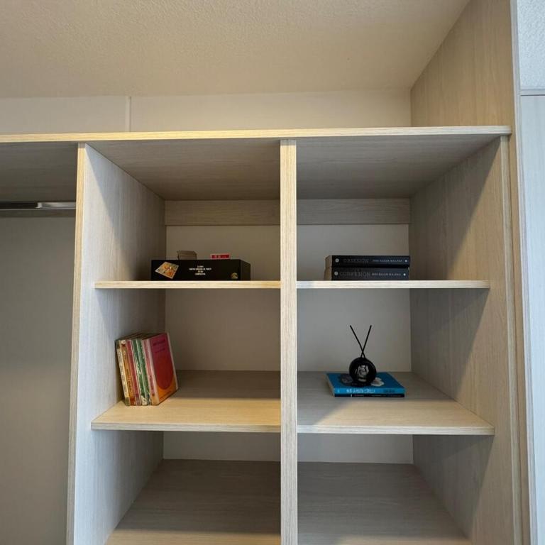Apartamento Cerca a Embajada Americana y Solca en Centro Norte GYM - Two-Bedroom Apartment - 51