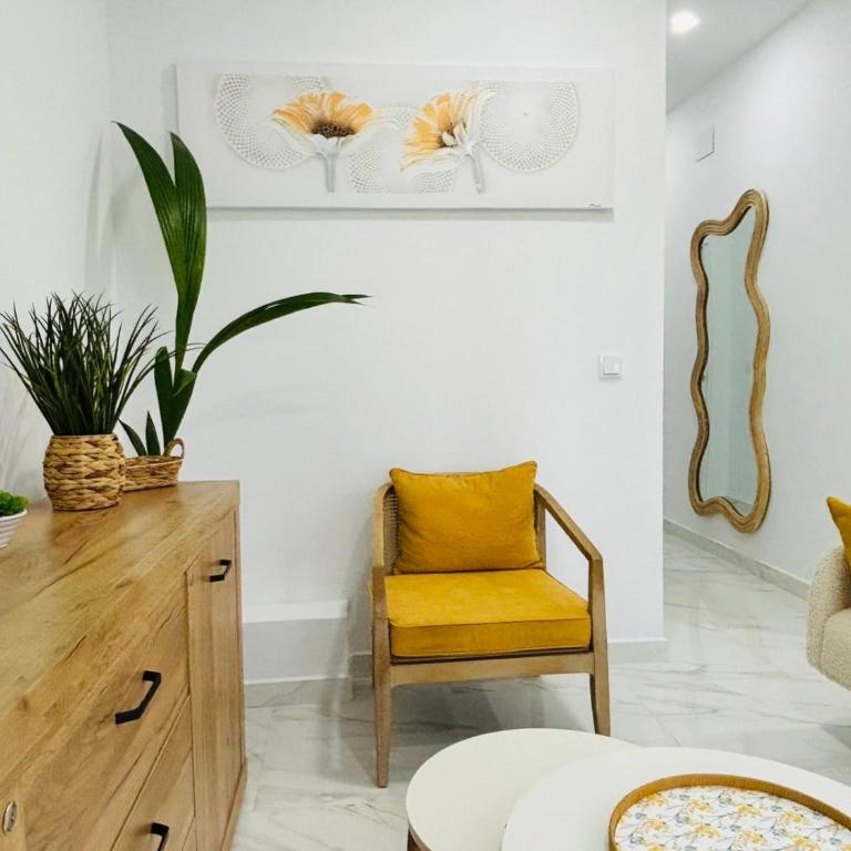 Raxy Deluxe Beach Apartment - Two-Bedroom Apartment - 1