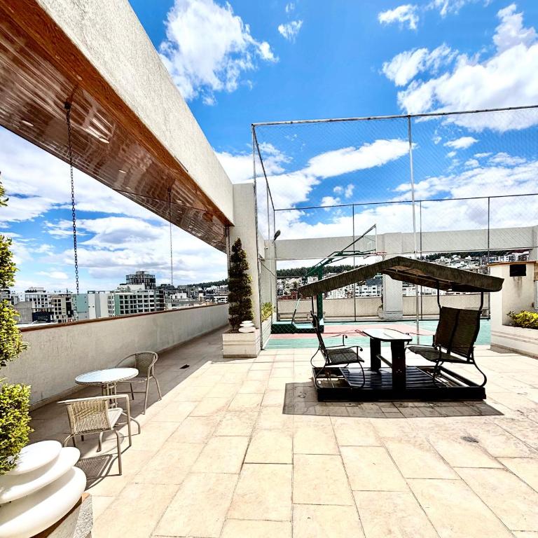 Beautiful suite with balcony - One-Bedroom Apartment - 4