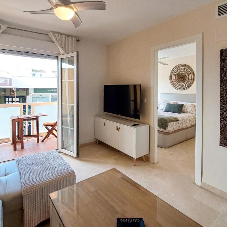 1 Bedroom Stunning Apartment In Torremolinos - Apartamento de 1 dormitorio - 3