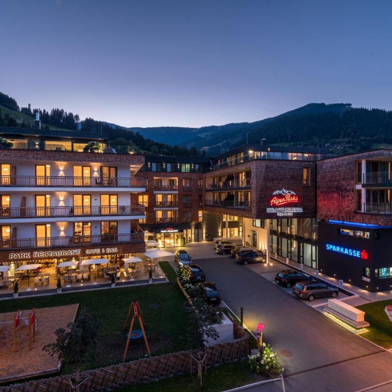 AlpenParks Hotel & Apartment Central Zell am See - Comfort Apartment mit 2 Schlafzimmern - 3