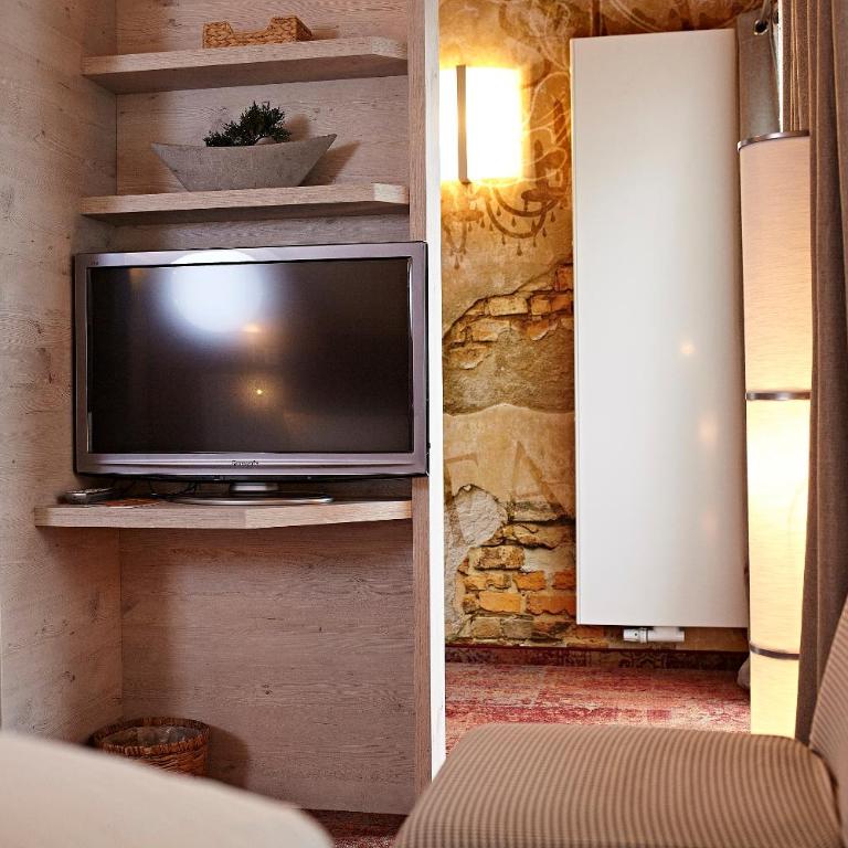 Vintage Hotel Charivari- Sommer Hörnerbahnen kostenlos mit Restaurant - Deluxe Doppelzimmer mit Balkon - 2