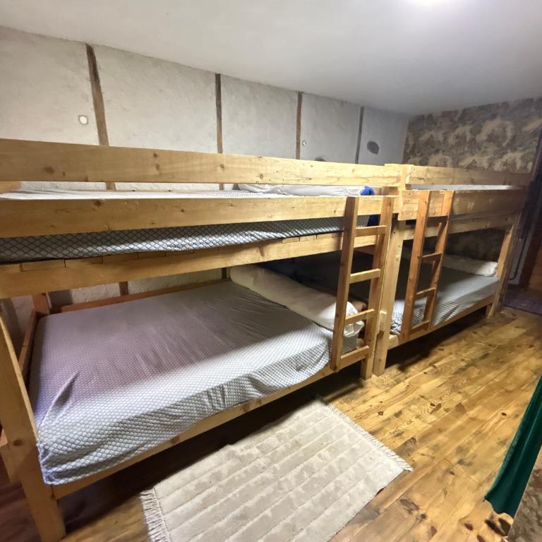 Auberge La Cleida - Lit dans Dortoir Mixte de 8 Lits - 1