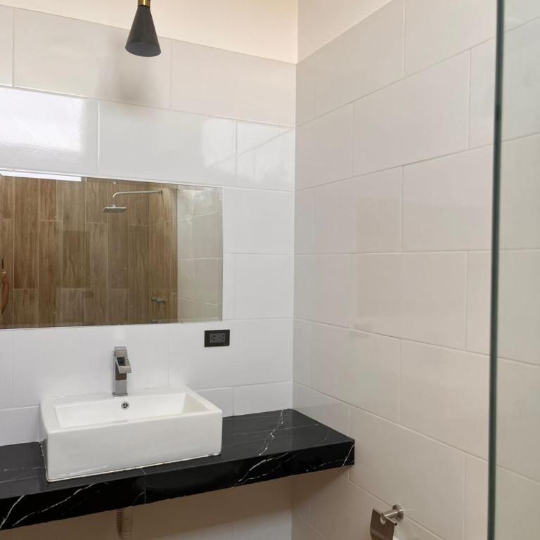 Casa de campo en Chincha con piscina privada y parrilla hasta 14 personas - Casa de 4 dormitorios - 16