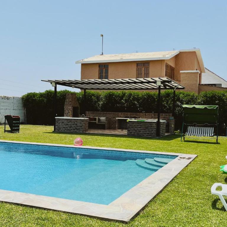 Casa de campo en Chincha con piscina privada y parrilla hasta 14 personas - Casa de 4 dormitorios - 1