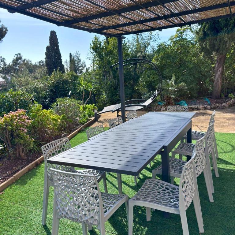 Villa avec piscine et vue mer à 700 m de la plage - Villa - 32