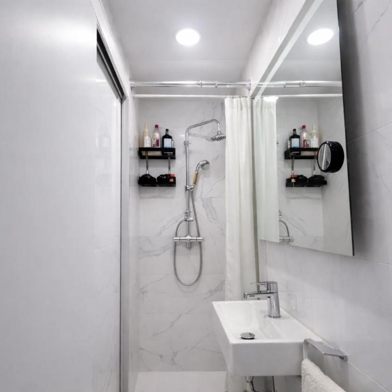 Recién Reformado! Port Forum a 2 minutos Metro a 10 minutos del Mar! 2 Hab y 1,5 Baños - Apartamento de 2 dormitorios - 29