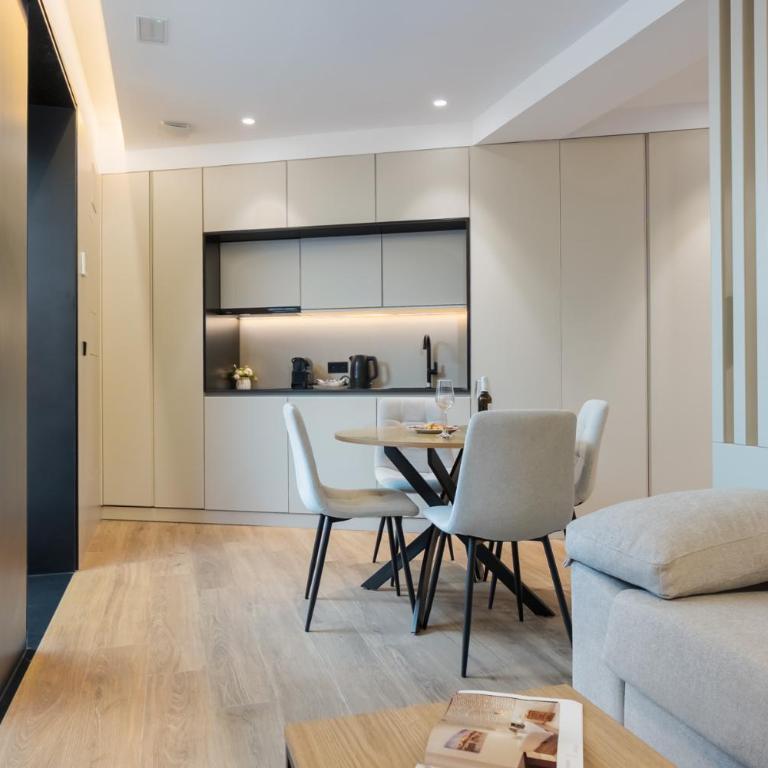 Panther Home Puerta Osario - Estudio Superior - 24