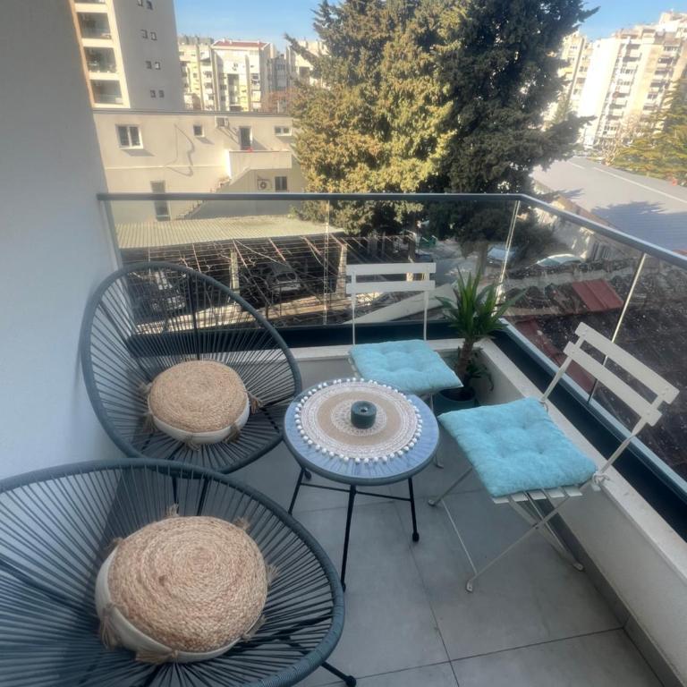 SunnyBar - One-Bedroom Apartment - 4