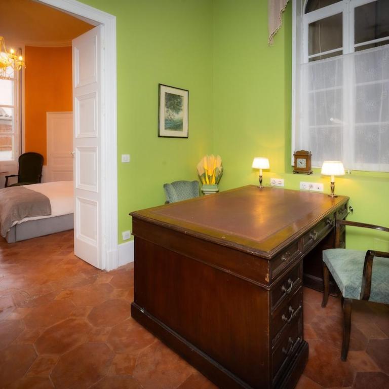 Spacious apartment in the heart of Carcassonne - Three-Bedroom Apartment - 5
