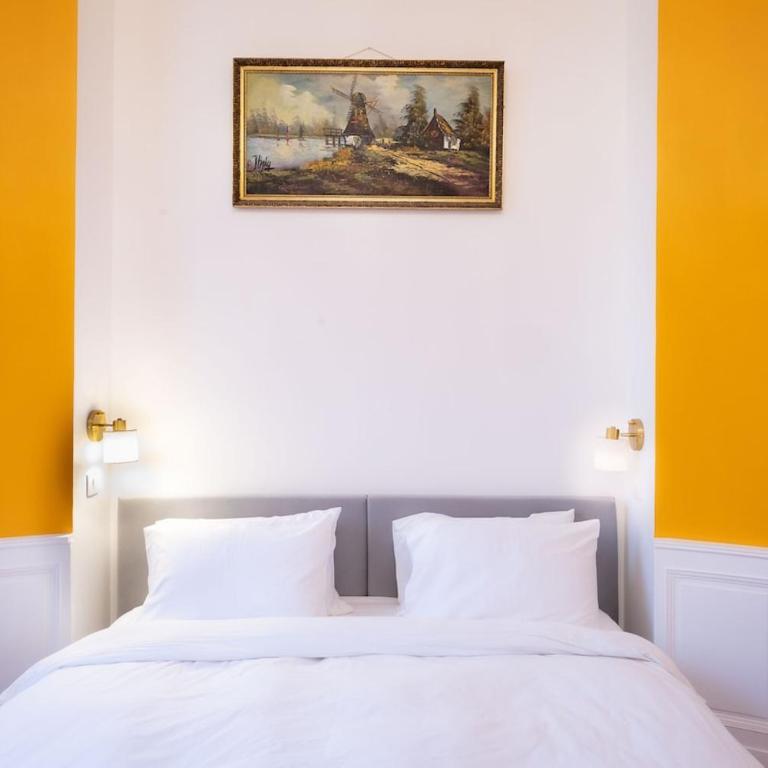 Spacious apartment in the heart of Carcassonne - Three-Bedroom Apartment - 10