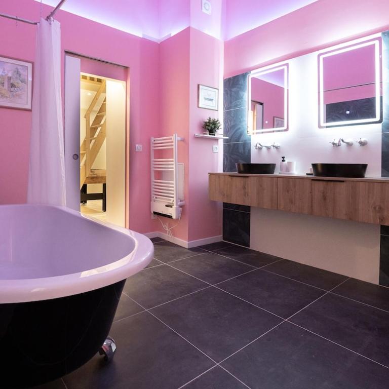 Spacious apartment in the heart of Carcassonne - Three-Bedroom Apartment - 20
