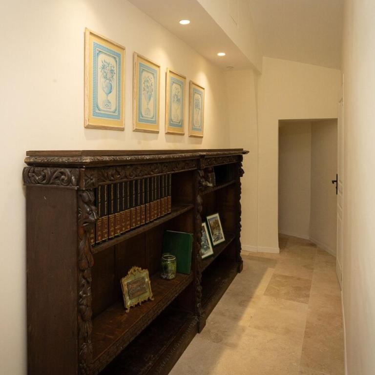 Spacious apartment in the heart of Carcassonne - Three-Bedroom Apartment - 32