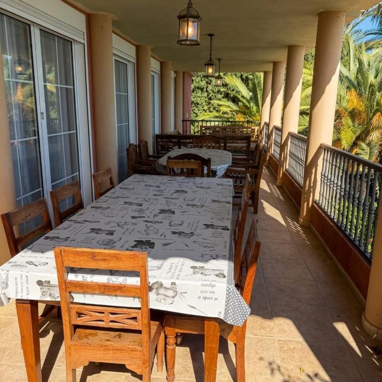 Villa Leandro, First Line Villa with amazing sea views and private access to the sea! - Villa - 7