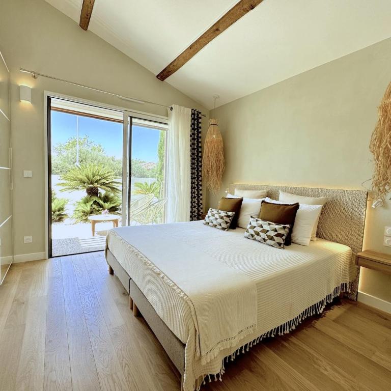 Villa Balāo - Gay Guesthouse Men Only - Chambre Lit King-Size - Vue sur Jardin - 2