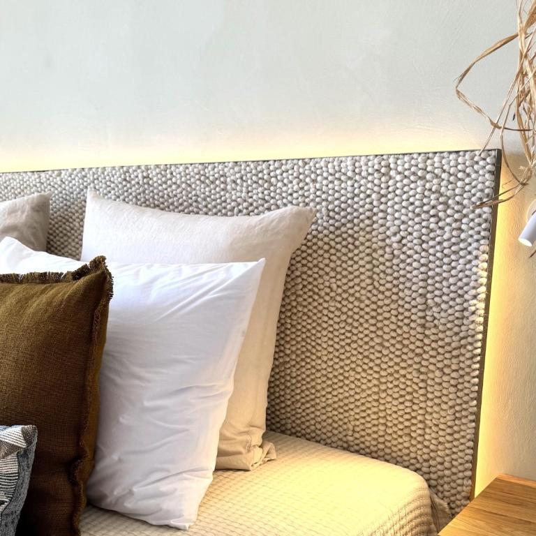 Villa Balāo - Gay Guesthouse Men Only - Chambre Lit King-Size - Vue sur Jardin - 6