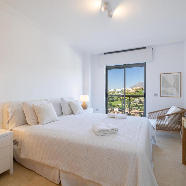 Mediterranean Swing - Acosta Apartment 4, Villa Padierna - Apartamento - 24