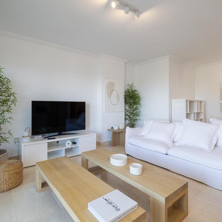 Mediterranean Swing - Acosta Apartment 4, Villa Padierna - Apartamento - 8