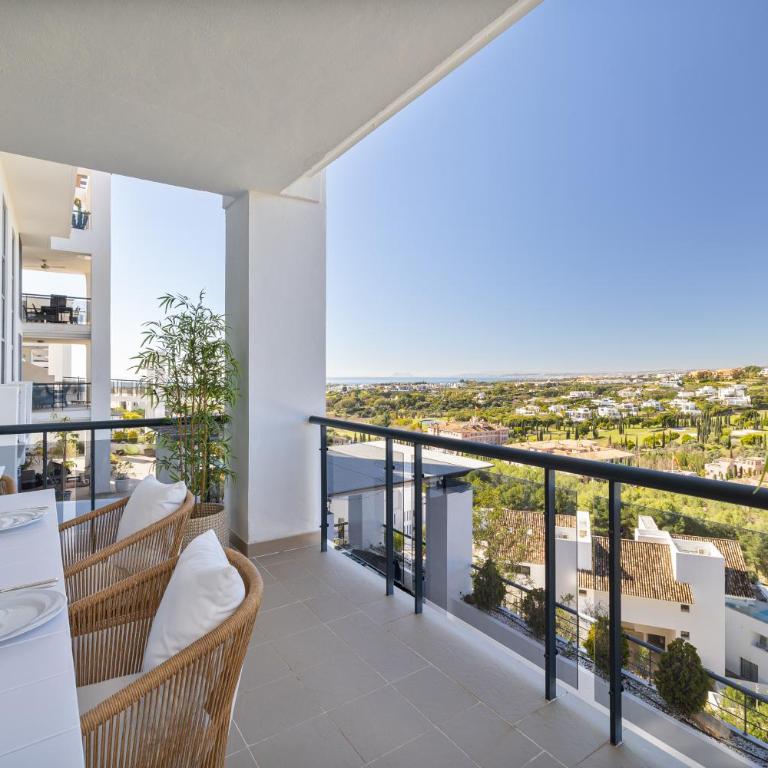 Mediterranean Swing - Acosta Apartment 4, Villa Padierna - Apartamento - 28