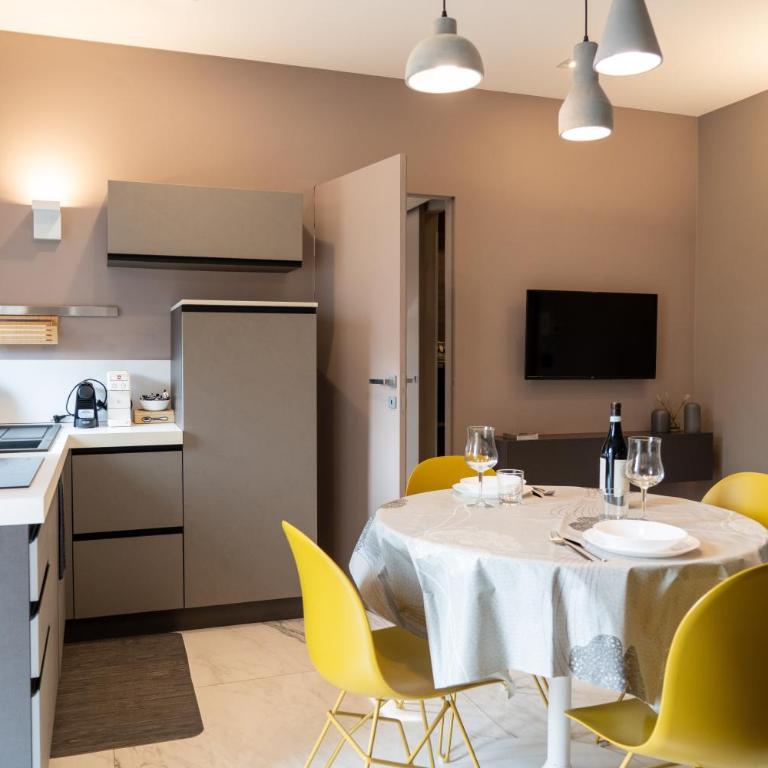 Interno 5 - [Parcheggio gratuito] - Appartamento con 1 Camera da Letto - 12