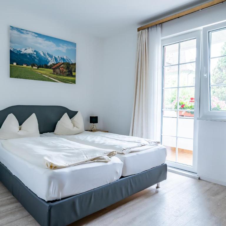 Gästehaus Alpenkranz - Doppelzimmer mit Balkon - 3