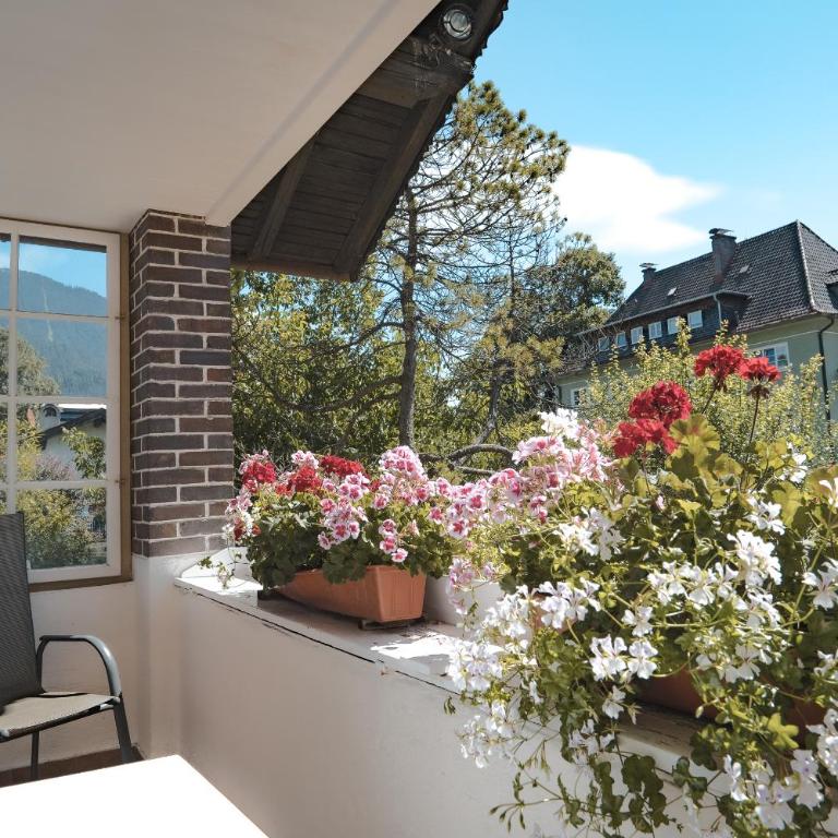 Gästehaus Alpenkranz - Doppelzimmer mit Balkon - 5