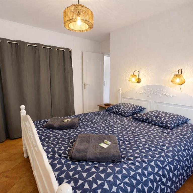 VILLA CONSTANCE - Swimming pool & Parking - sleeps 8 - Villa - 4
