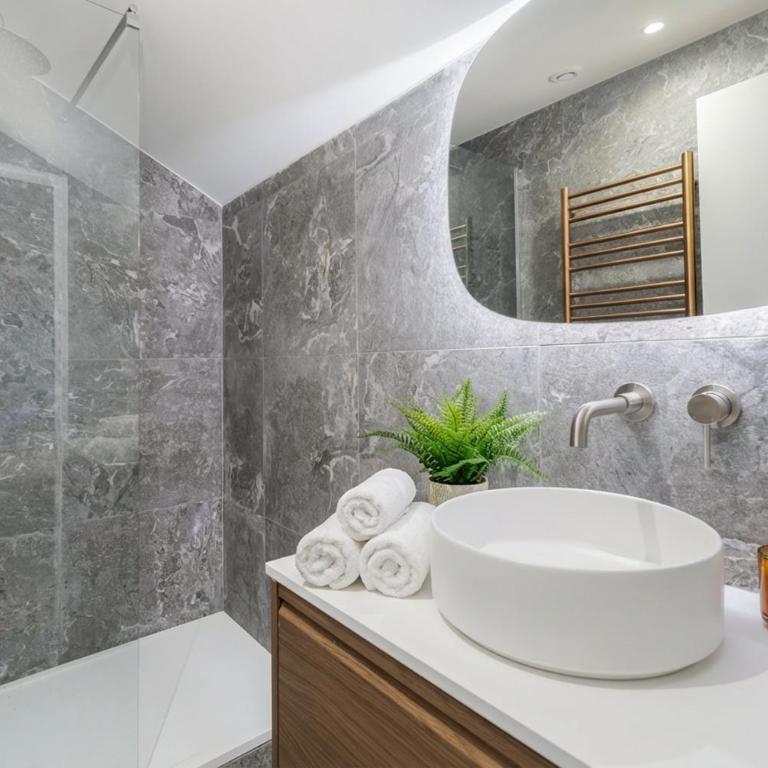 PoeticStay - Montorgueil - Three-Bedroom Apartment - 21