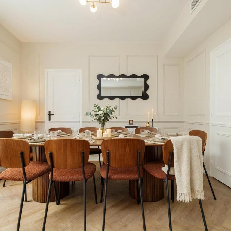 PoeticStay - Montorgueil - Three-Bedroom Apartment - 2