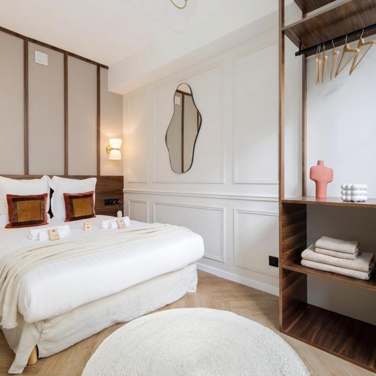 PoeticStay - Montorgueil - Three-Bedroom Apartment - 16